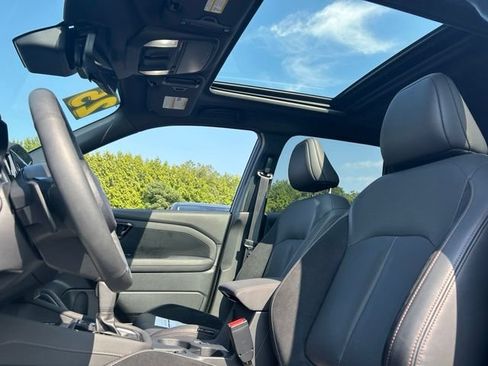 Used 2025 Subaru Forester Touring AWD/4WD image 14
