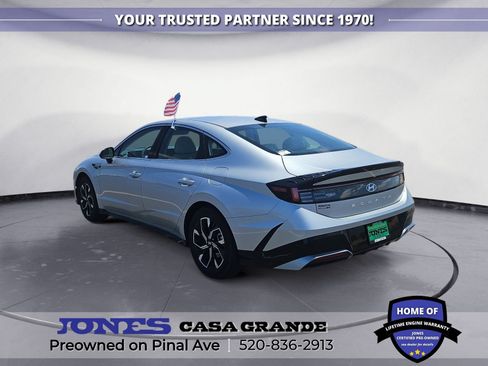 Used 2025 Hyundai Sonata SEL FWD image 4