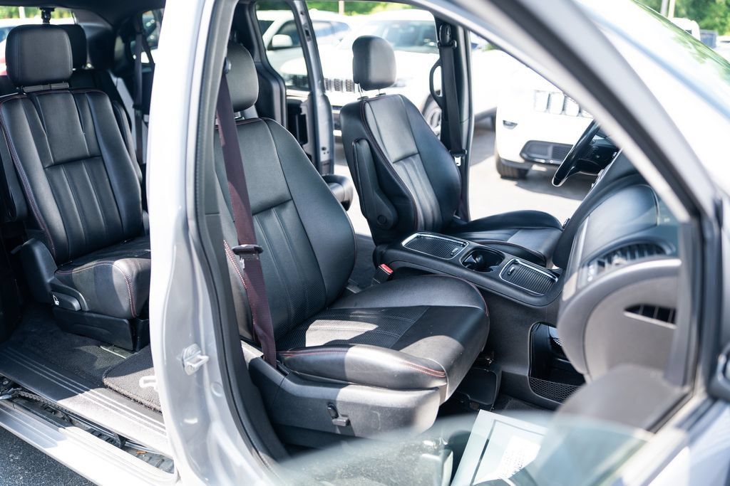 Used 2020 Dodge Grand Caravan GT FWD image 18