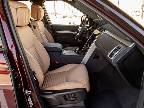 New 2026 Land Rover Discovery Limited Edition AWD/4WD image 31