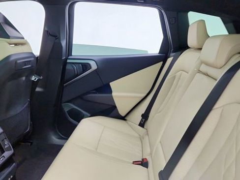 Used 2025 BMW X3 xDrive30i w/ Premium Package image 29