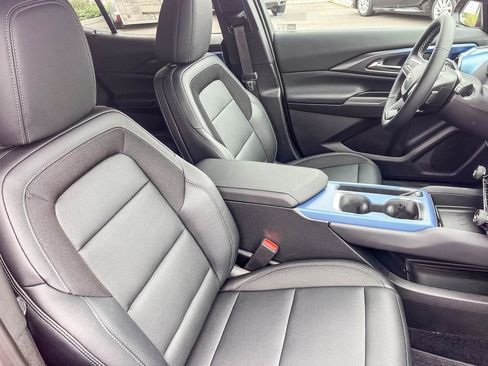 New 2026 Chevrolet Equinox EV LT image 15