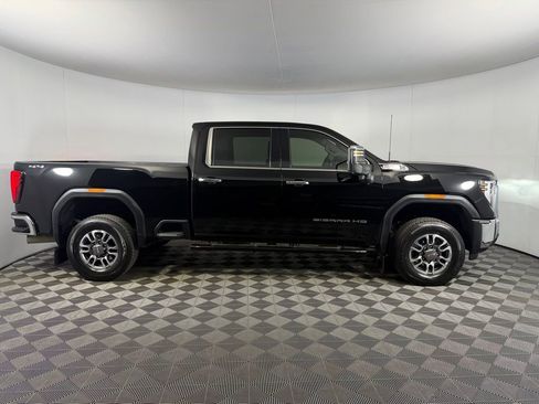 Used 2025 GMC Sierra 3500 SLT AWD/4WD image 7