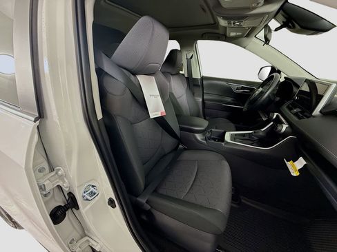 New 2025 Toyota RAV4 XLE image 18