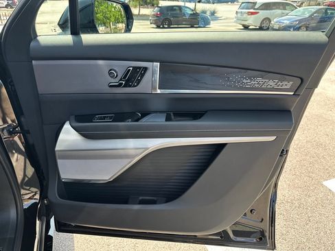 Used 2026 Cadillac Vistiq Luxury w/ LPO, Floor Liner Package AWD/4WD image 37