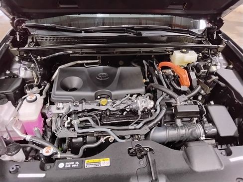 Used 2023 Toyota Crown AWD/4WD image 9