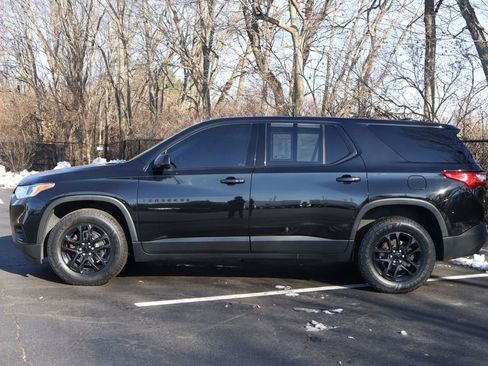 Used 2021 Chevrolet Traverse LS w/ LPO, Blackout Package image 4