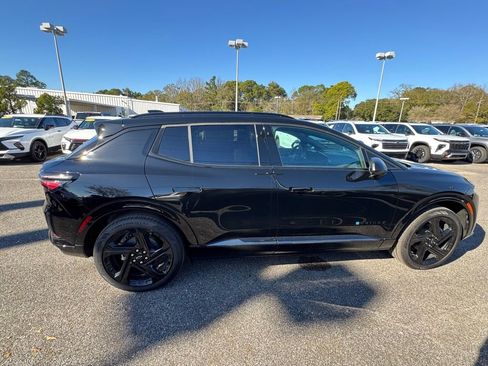 New 2026 Chevrolet Equinox EV RS image 6