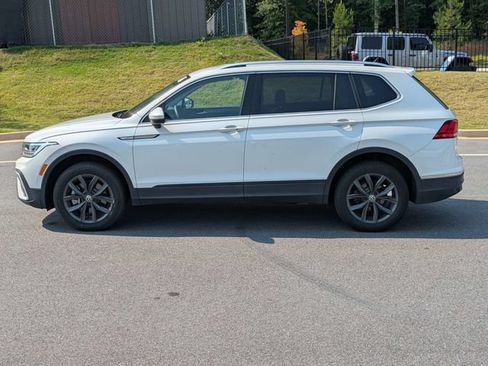 Used 2023 Volkswagen Tiguan SE AWD/4WD image 7