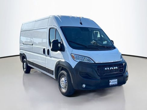Used 2026 RAM ProMaster 2500 w/ Convenience Group FWD image 3