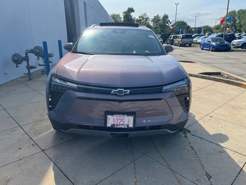 Used 2024 Chevrolet Blazer EV LT AWD/4WD image 2