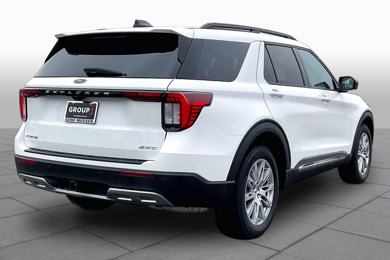 Used 2025 Ford Explorer Active w/ Active Comfort Package AWD/4WD image 13