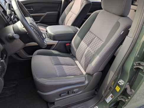 Used 2024 Nissan Titan SV w/ SV Bronze Edition Package image 16