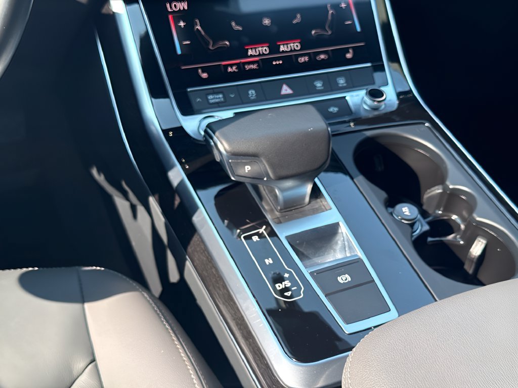 Used 2019 Audi Q8 Premium w/ Convenience Package AWD/4WD image 17
