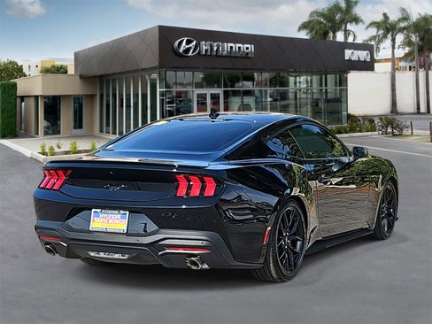 Used 2025 Ford Mustang Coupe image 3