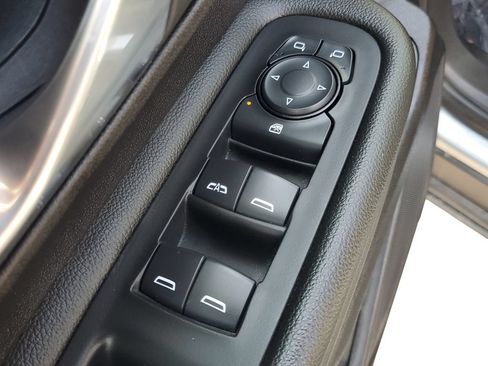 Used 2024 GMC Terrain SLE FWD image 23