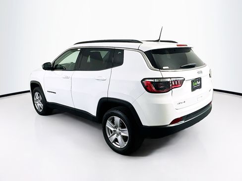 Used 2022 Jeep Compass Latitude w/ Convenience Group AWD/4WD image 5