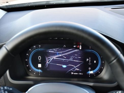 Certified 2025 Volvo XC90 B6 Plus image 25