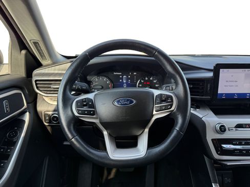 Used 2023 Ford Explorer XLT w/ Equipment Group 202A image 12