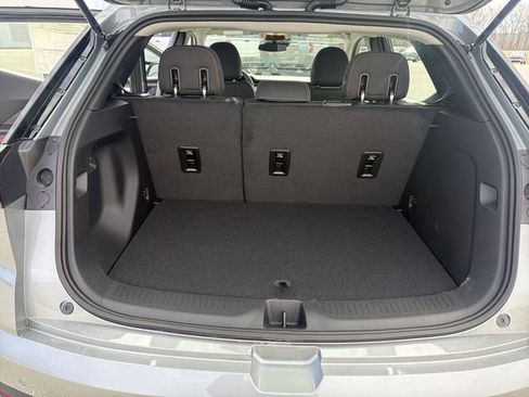 New 2027 Chevrolet Bolt LT w/ Comfort Package FWD image 27