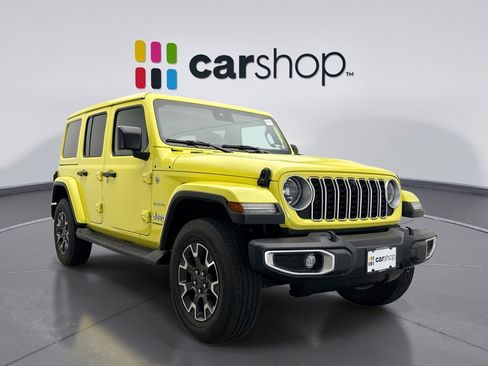 Used 2024 Jeep Wrangler Unlimited Sahara w/ Technology Group image 7