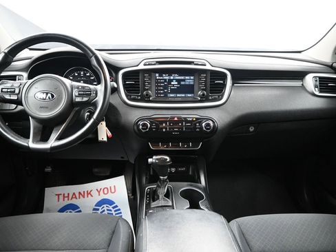 Used 2018 Kia Sorento LX w/ LX V6 Convenience Package image 31