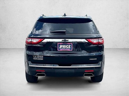 Used 2019 Chevrolet Traverse Premier w/ Driver Confidence II Package FWD image 4