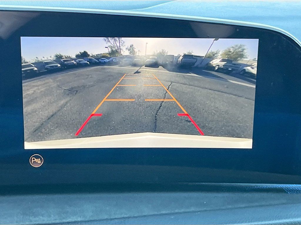 Used 2024 Cadillac XT4 Sport FWD image 13