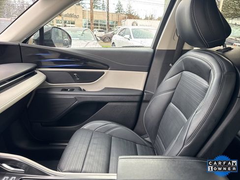 Used 2024 Lincoln Nautilus Reserve image 36