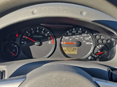 Used 2020 Nissan Frontier SV w/ Midnight Edition Floor Mats image 15