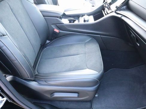 New 2026 Jeep Grand Cherokee Altitude image 14