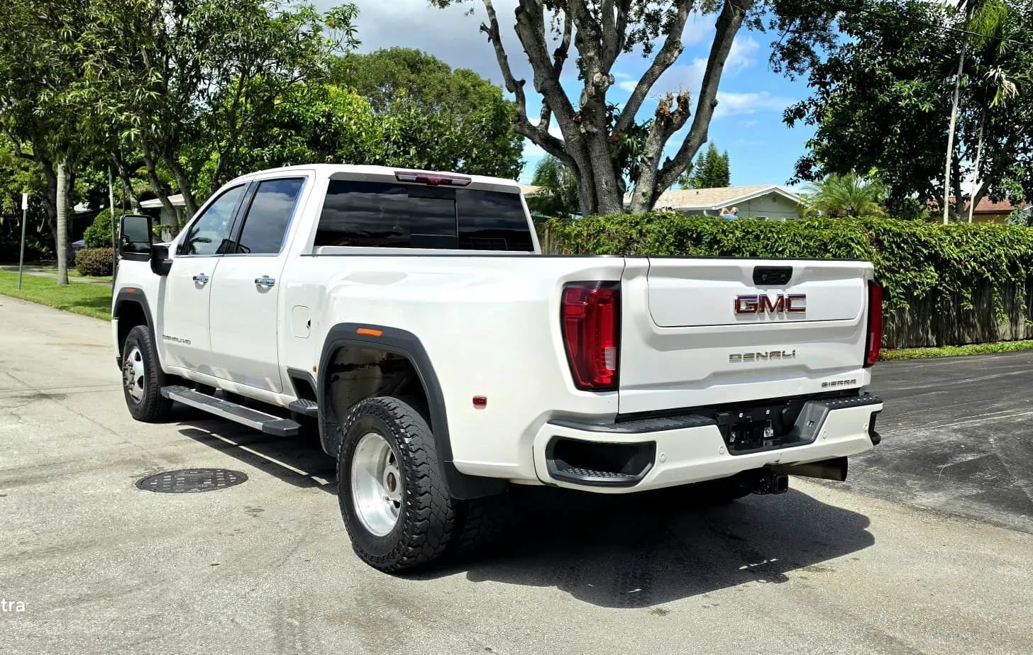 Used 2020 GMC Sierra 3500 Denali w/ Denali Ultimate Package AWD/4WD image 12