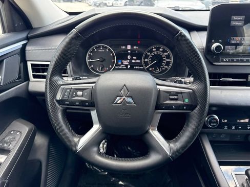 Used 2024 Mitsubishi Outlander SE FWD image 22
