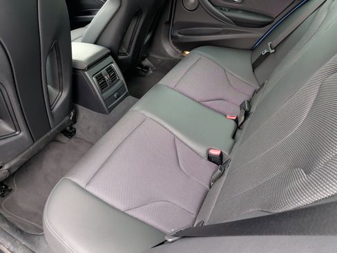 Used 2018 BMW M3 Competition image 35