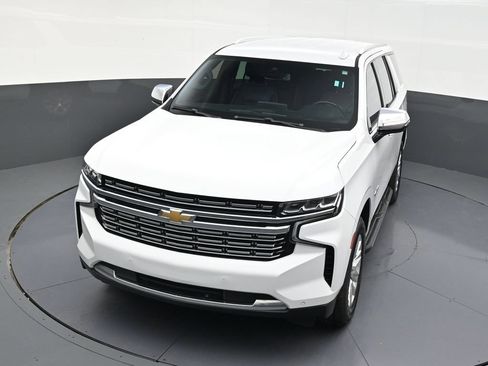Used 2022 Chevrolet Tahoe Premier RWD image 16