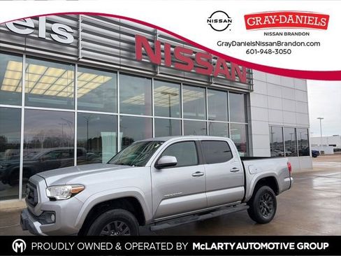 Used 2020 Toyota Tacoma SR5 image 1
