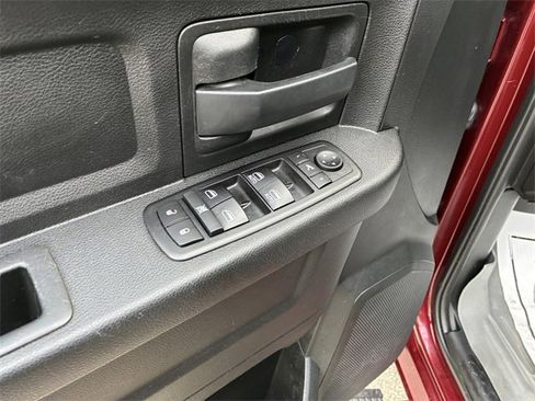 Used 2018 RAM 2500 Tradesman w/ Chrome Appearance Group image 22