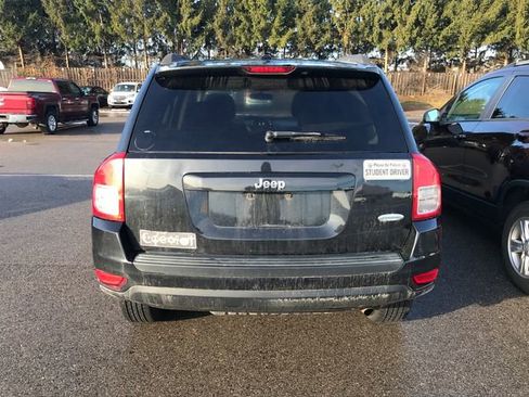 Used 2011 Jeep Compass Sport image 5