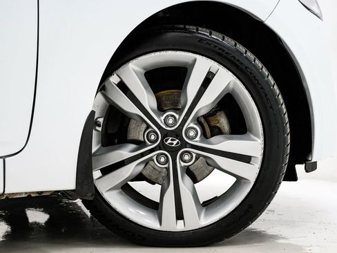 Used 2016 Hyundai Veloster w/ Option Group 02 image 27