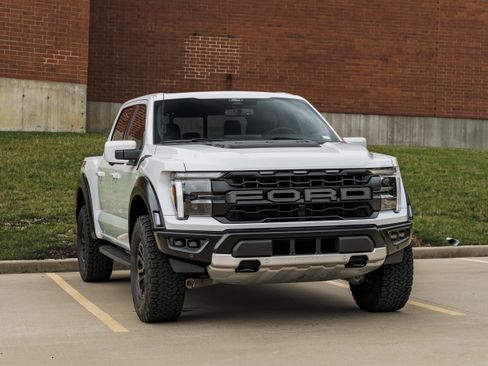 Used 2025 Ford F150 Raptor AWD/4WD image 2
