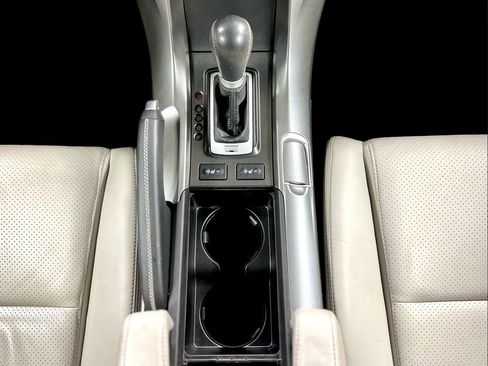 Used 2011 Acura TL SH-AWD image 23