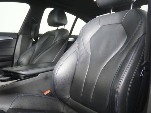Used 2019 BMW 530i w/ M Sport Package image 10