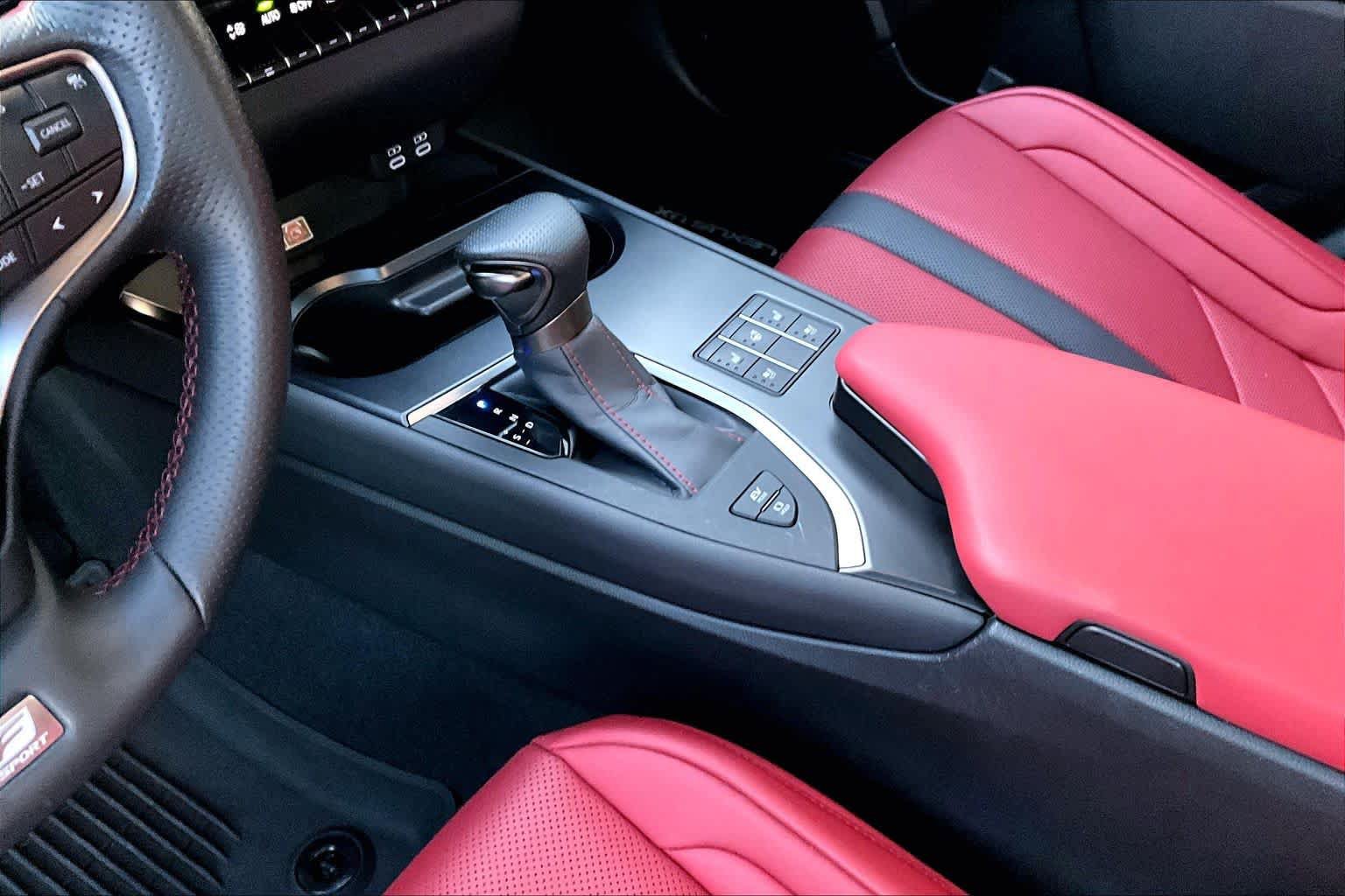 Used 2024 Lexus UX 250h F Sport AWD/4WD image 18