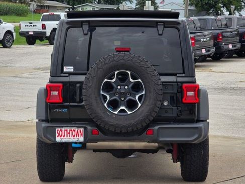 Used 2023 Jeep Wrangler Unlimited Rubicon 4xe w/ Cold Weather Group AWD/4WD image 7