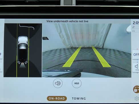 Used 2025 Land Rover Range Rover Velar Dynamic SE image 15