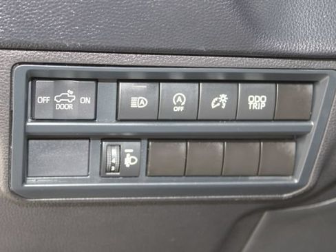 Used 2025 Toyota Tundra SR5 AWD/4WD image 14