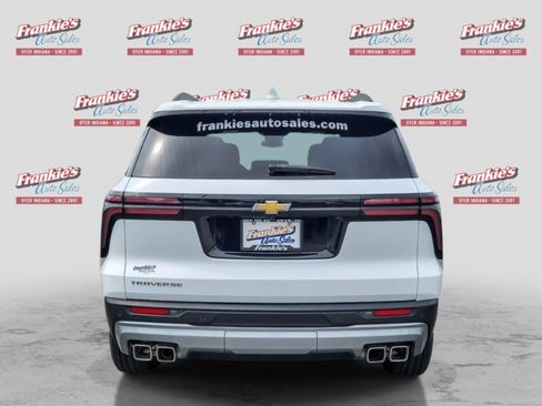 Used 2025 Chevrolet Traverse LT w/ LPO, Floor Liner Package FWD image 4