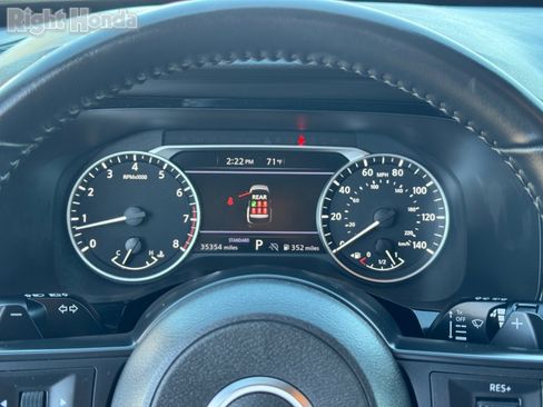 Used 2025 Nissan Pathfinder SV image 24