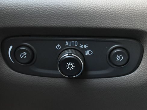 Used 2020 Chevrolet Traverse Premier image 20