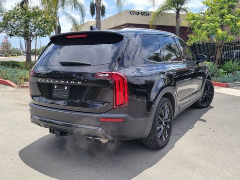 Used 2022 Kia Telluride SX w/ Towing Package FWD image 2